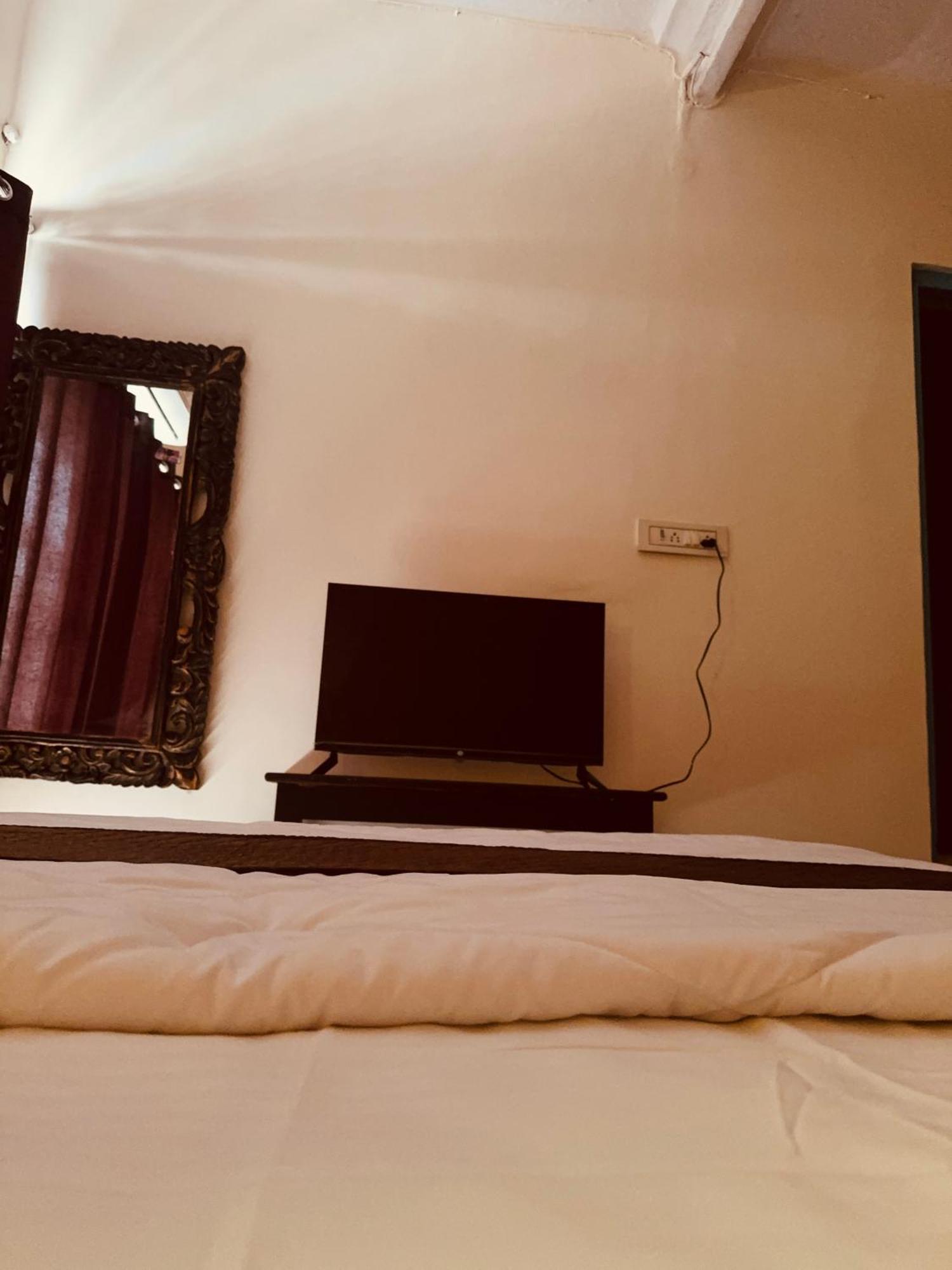 Hotel Holy Vibes Pushkar Buitenkant foto